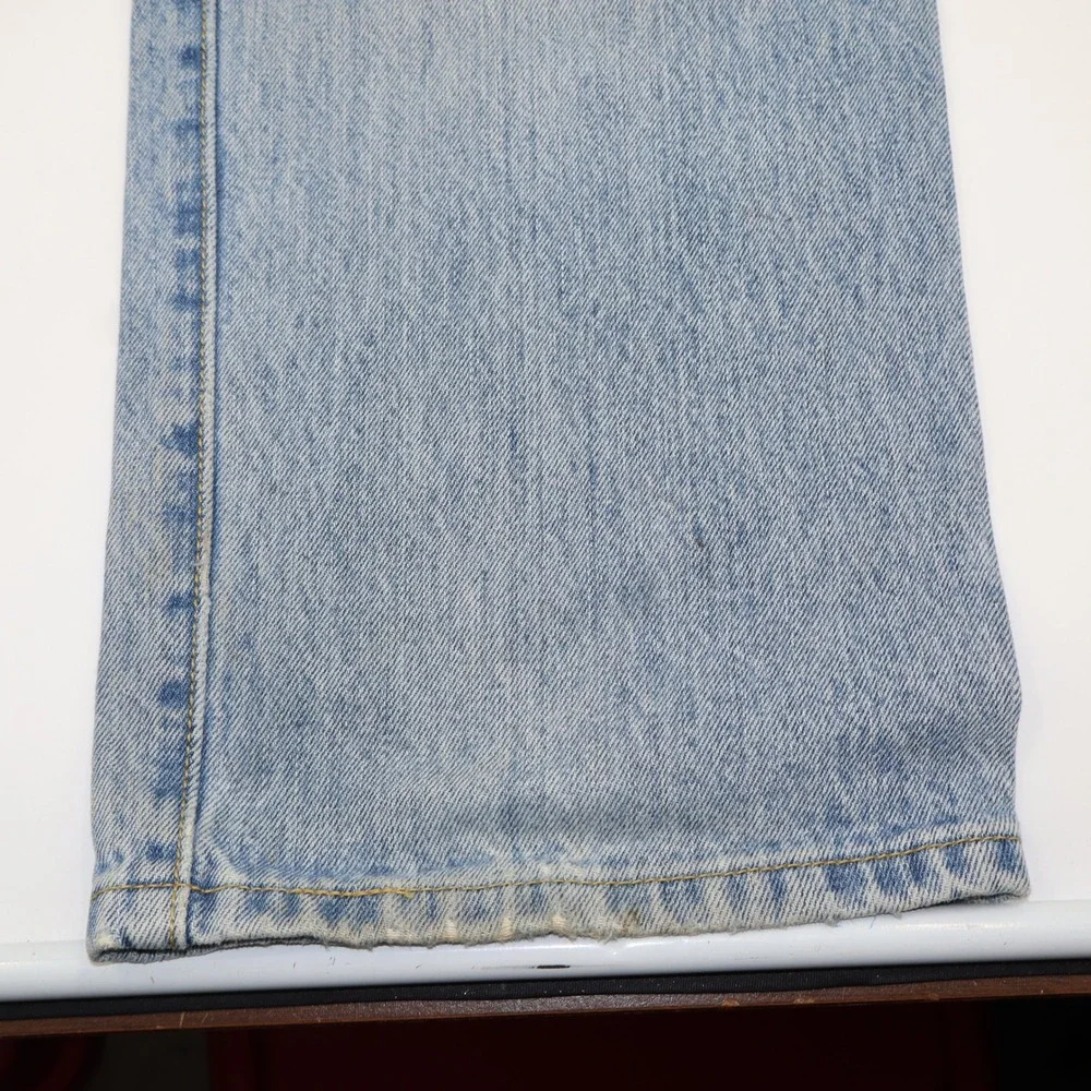 Levis 501 Men Original Fit Button Fly Straight Leg Light Wash Blue Jeans 38 x 32